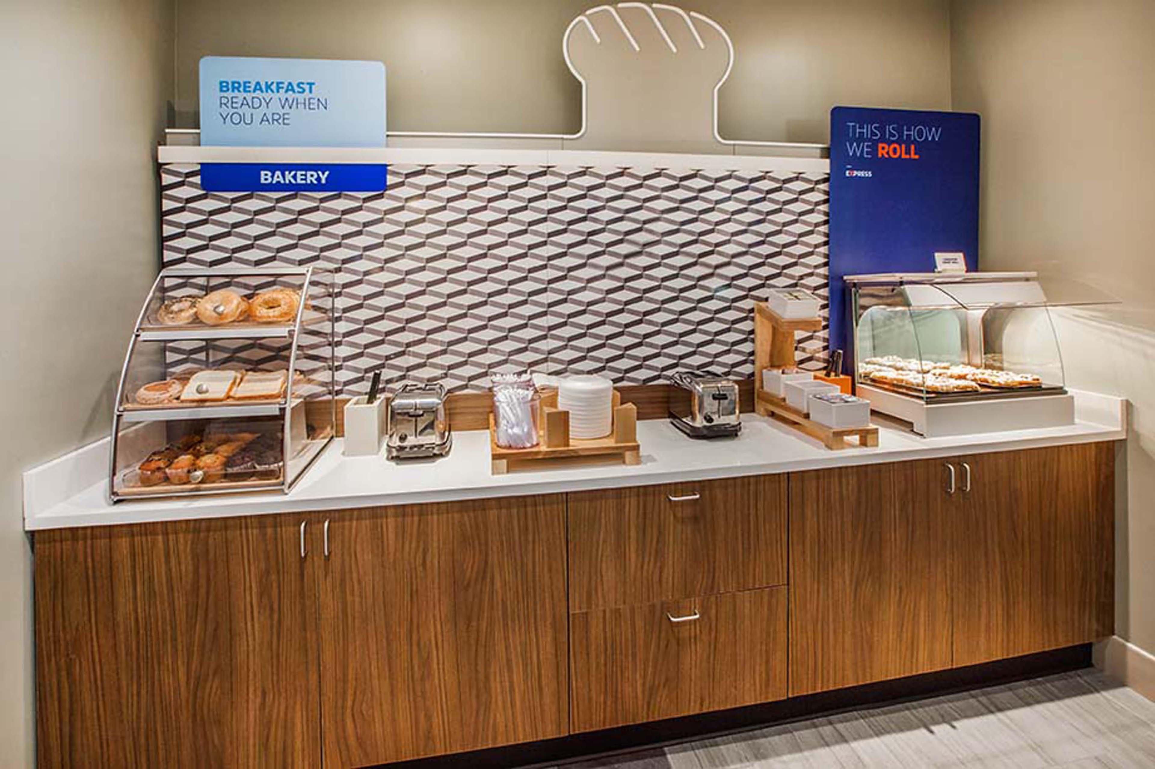Holiday Inn Express & Suites Baltimore - BWI Airport North By Ihg Linthicum Exteriör bild