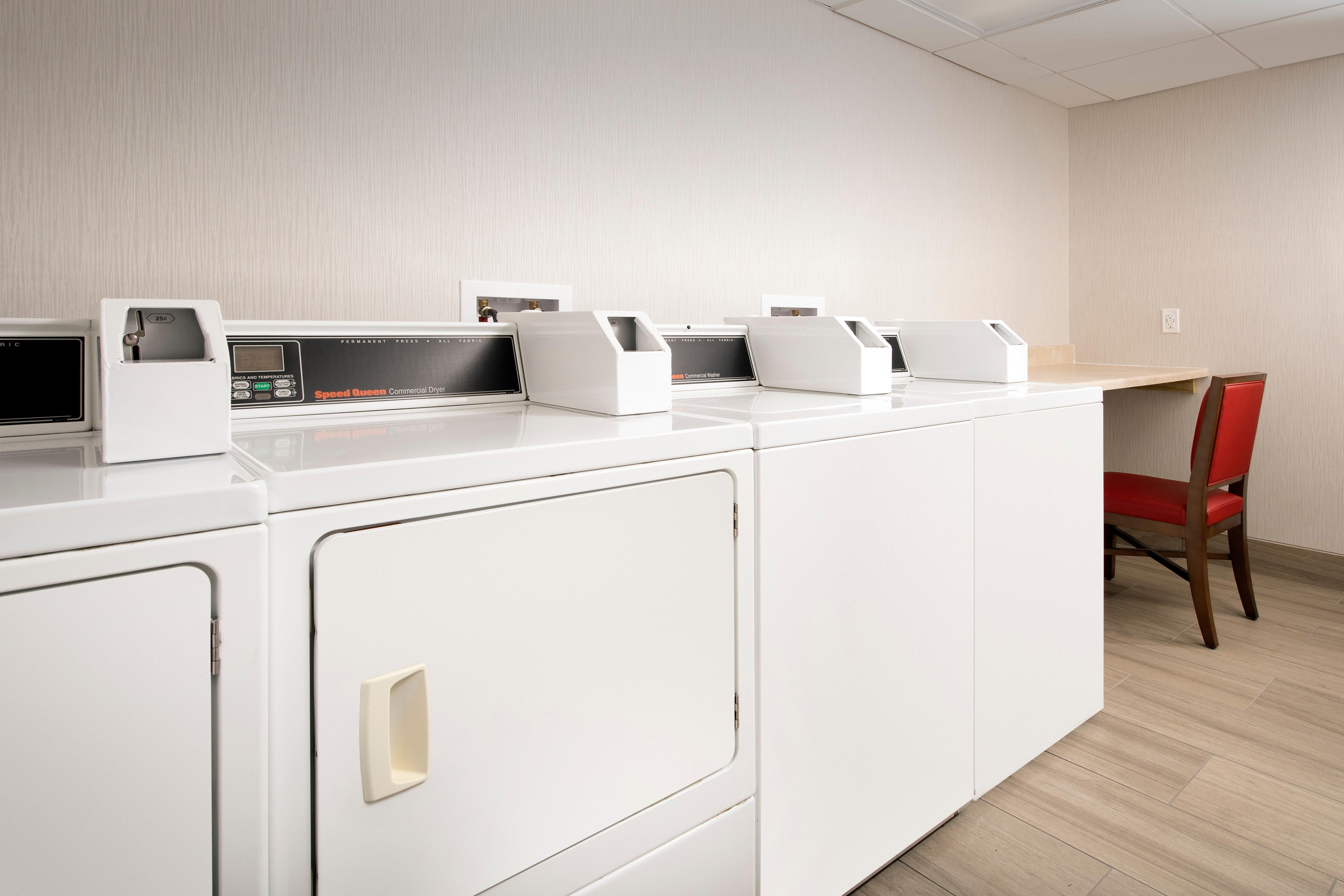 Holiday Inn Express & Suites Baltimore - BWI Airport North By Ihg Linthicum Exteriör bild