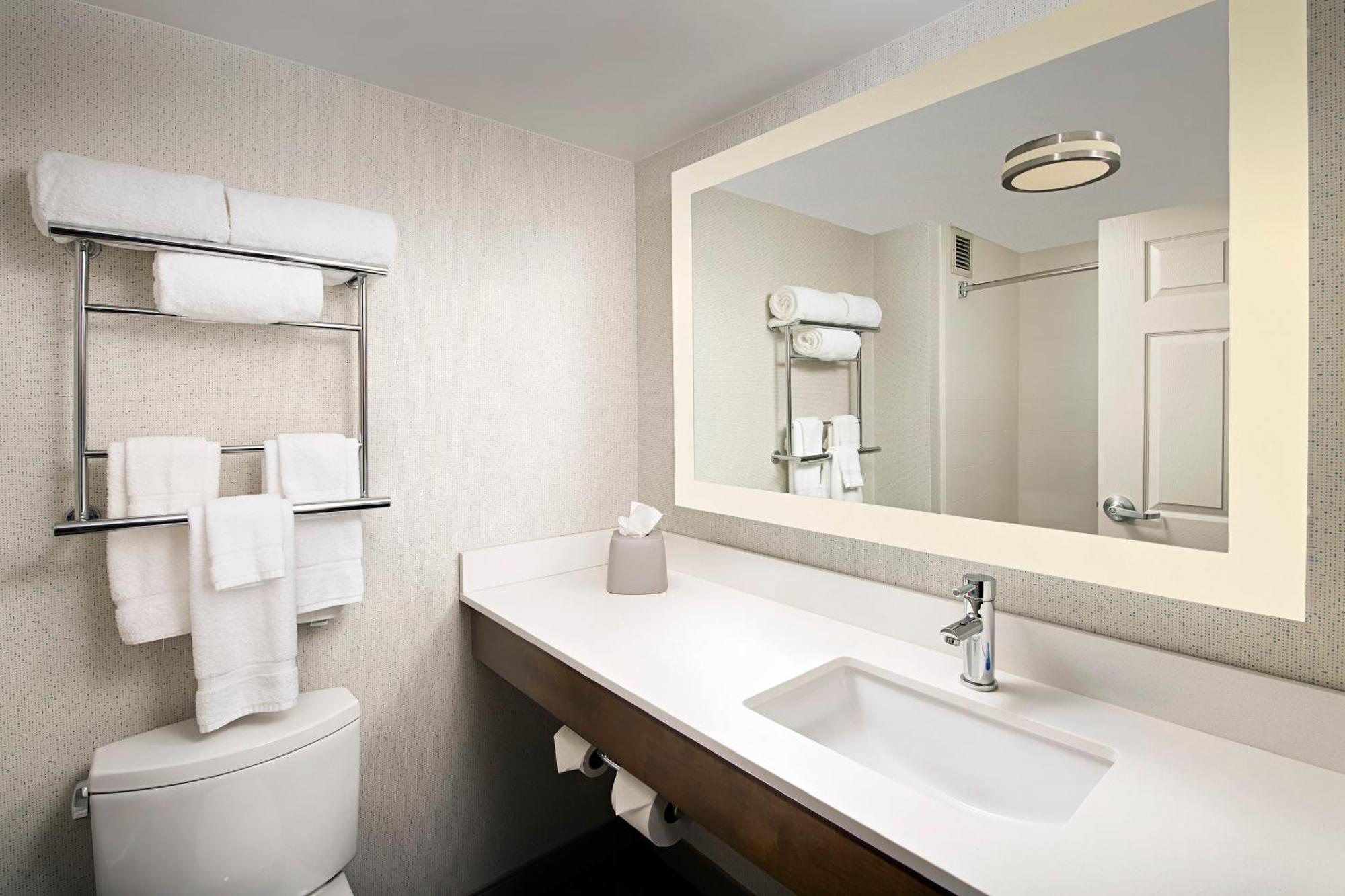 Holiday Inn Express & Suites Baltimore - BWI Airport North By Ihg Linthicum Exteriör bild